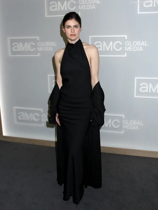 Alexandra Daddario photo 21 of 1618