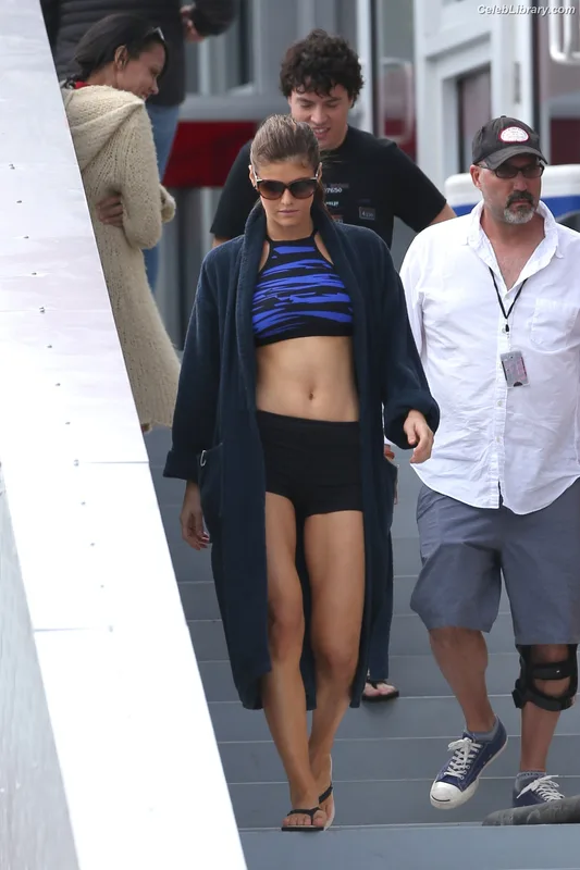 Alexandra Daddario photo 10 of 1618