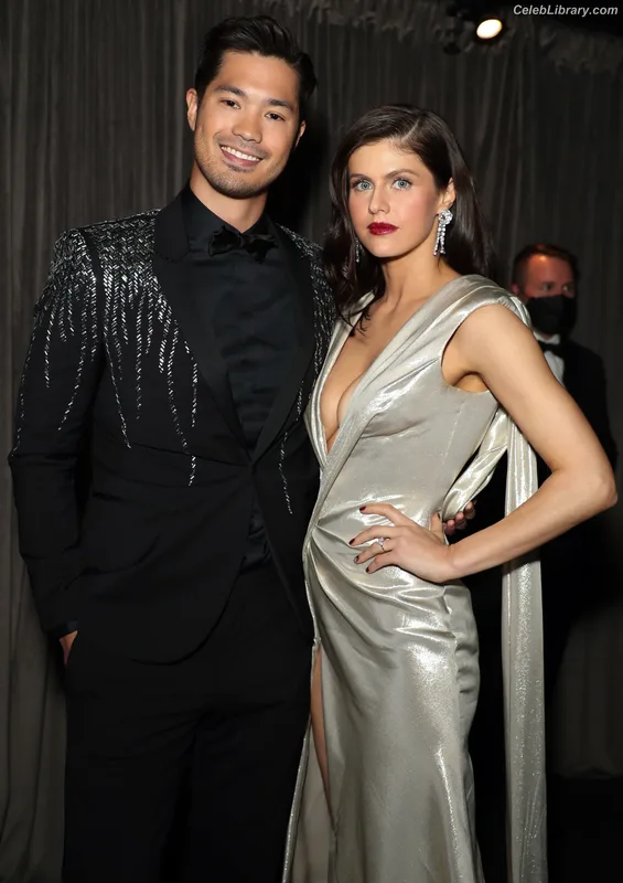 Alexandra Daddario photo 18 of 1618