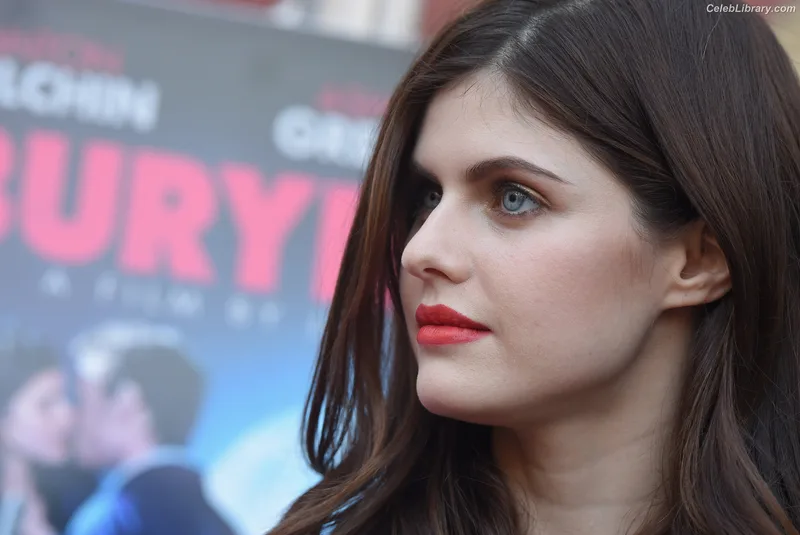Alexandra Daddario photo 1 of 1618