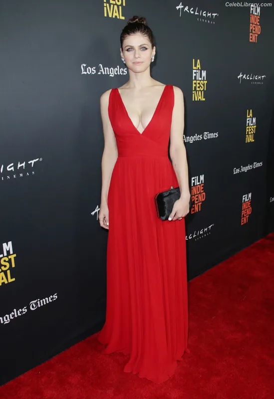 Alexandra Daddario photo 16 of 1618
