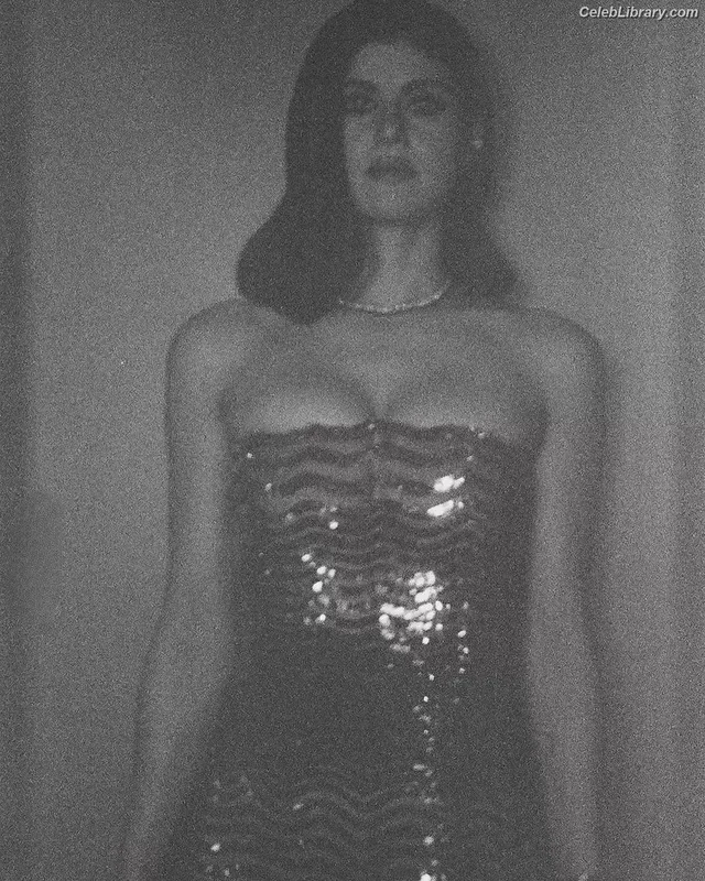 Alexandra Daddario photo 13 of 1618