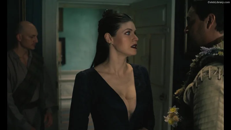 Alexandra Daddario photo 2 of 1618