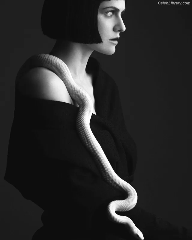 Alexandra Daddario photo 20 of 1618