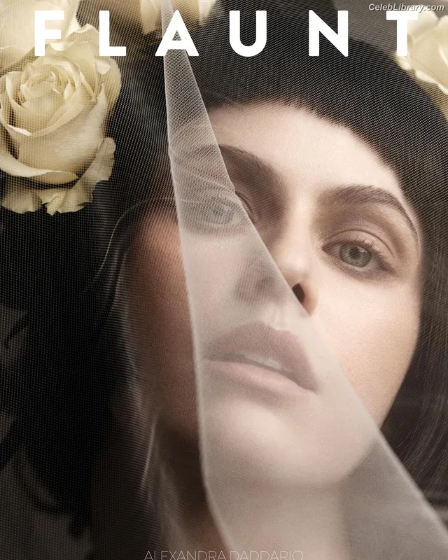 Alexandra Daddario photo 21 of 1618