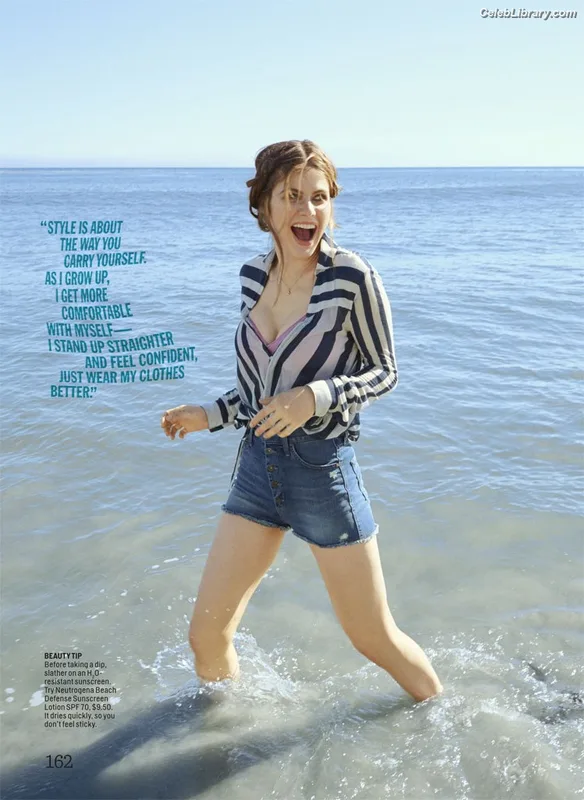 Alexandra Daddario photo 15 of 1618