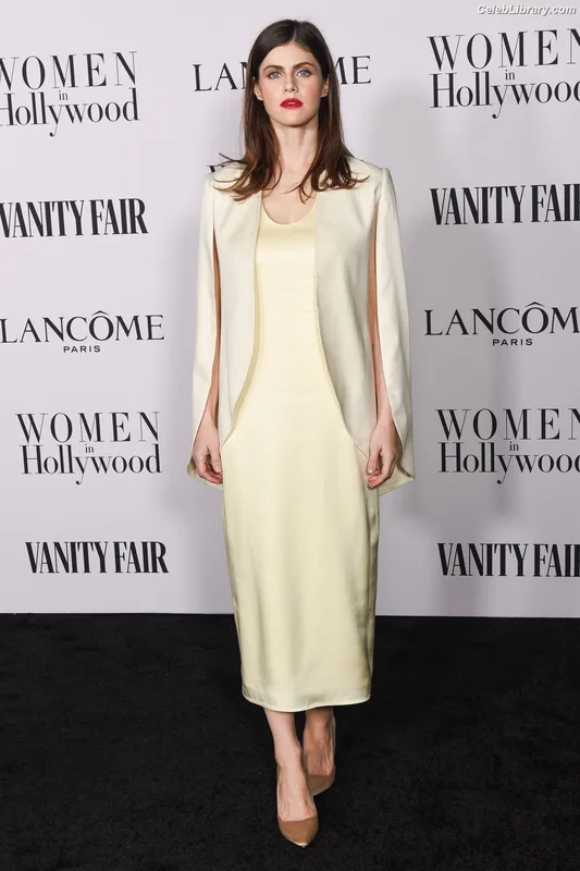 Alexandra Daddario photo 10 of 1618