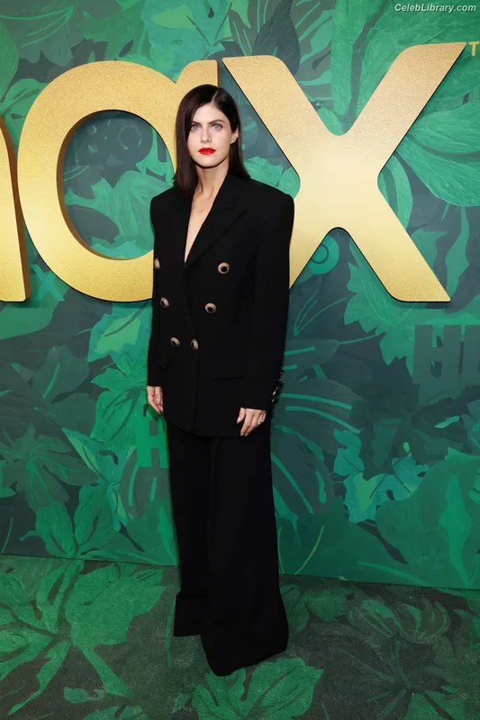 Alexandra Daddario photo 13 of 1618