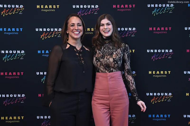 Alexandra Daddario photo 15 of 1618