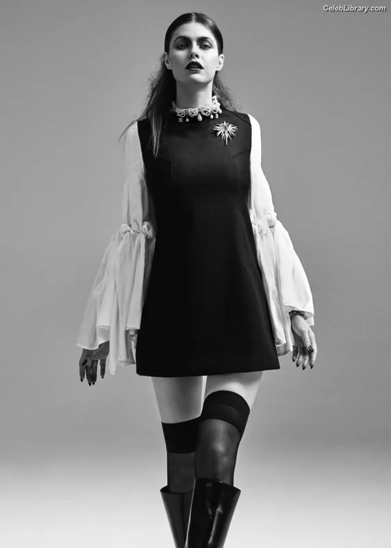 Alexandra Daddario photo 16 of 1618