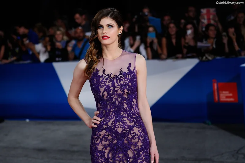 Alexandra Daddario photo 18 of 1618