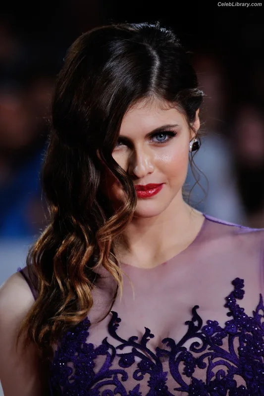Alexandra Daddario photo 20 of 1618