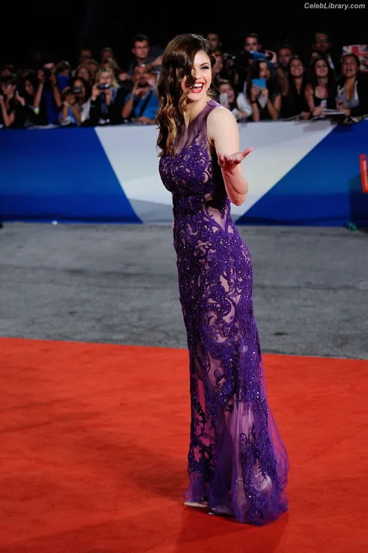 Alexandra Daddario photo 22 of 1618