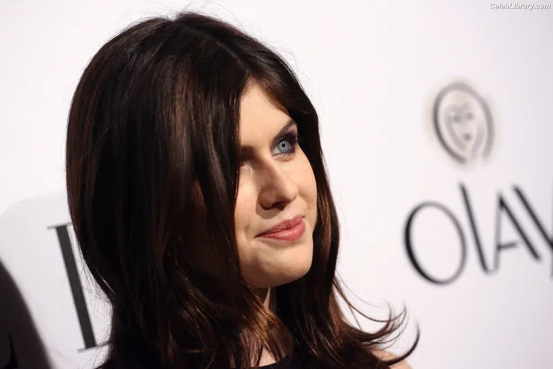 Alexandra Daddario photo 13 of 1618