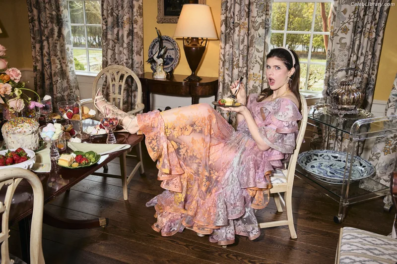 Alexandra Daddario photo 13 of 1618