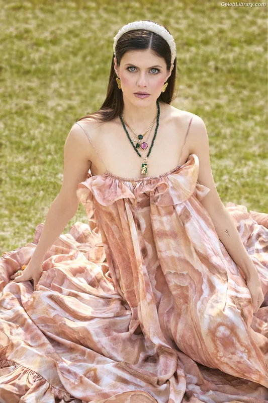 Alexandra Daddario photo 15 of 1618