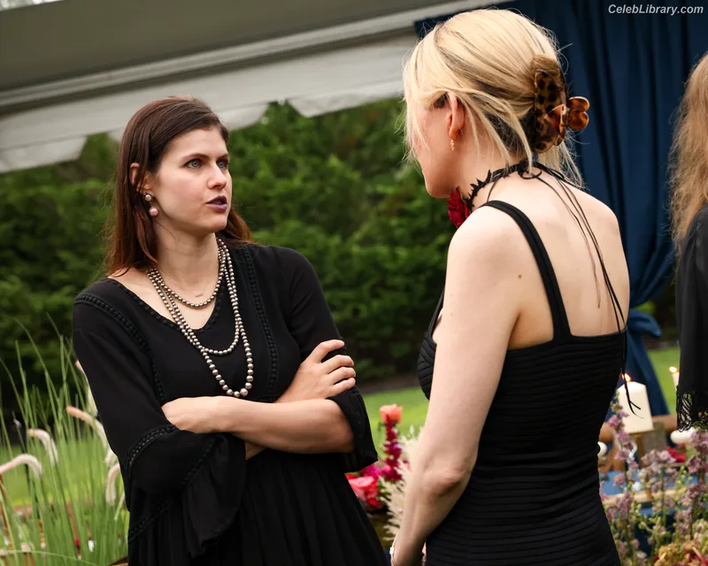 Alexandra Daddario photo 10 of 1618