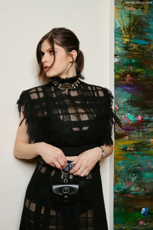 Alexandra Daddario photo 22 of 1618