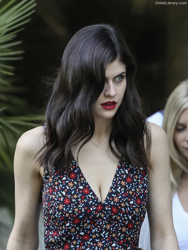 Alexandra Daddario photo 20 of 1618