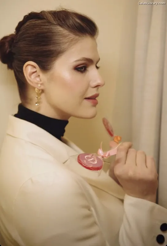 Alexandra Daddario photo 16 of 1618