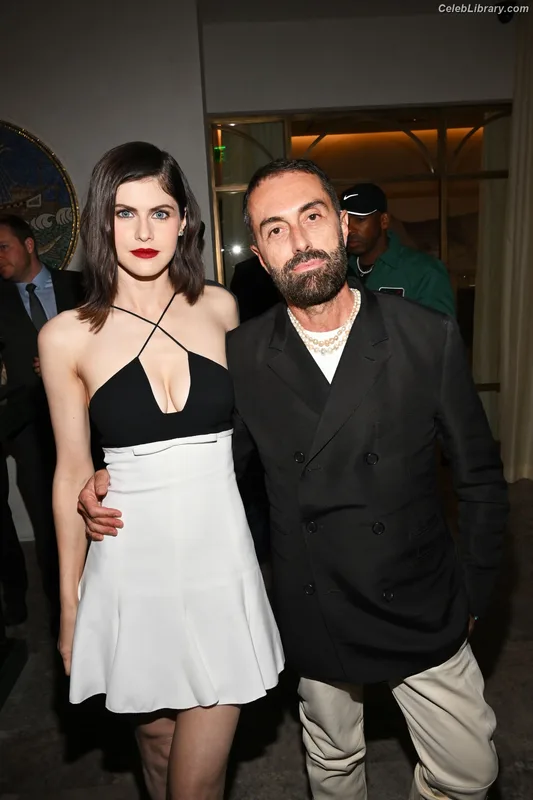 Alexandra Daddario photo 2 of 1618