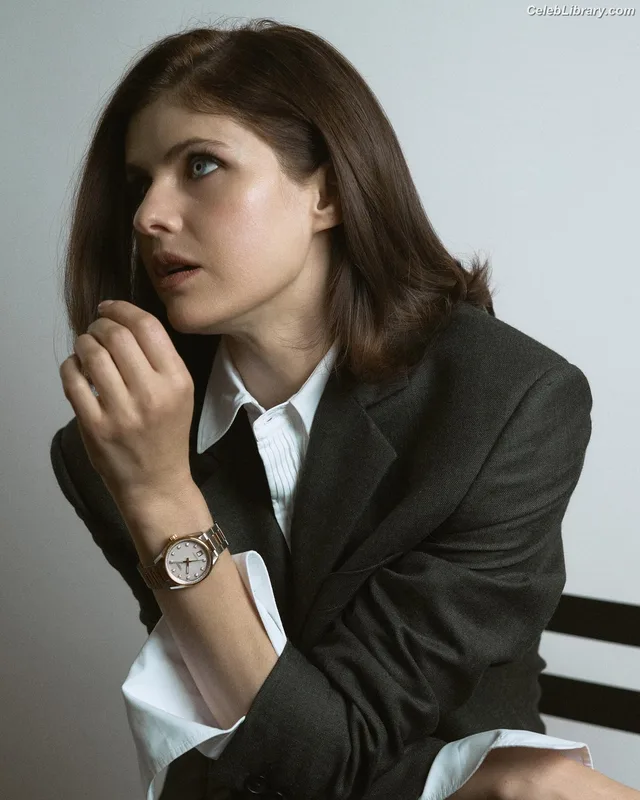 Alexandra Daddario photo 15 of 1618