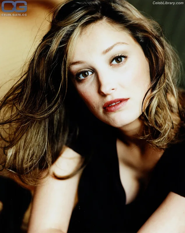 Alexandra Maria Lara photo 14 of 54