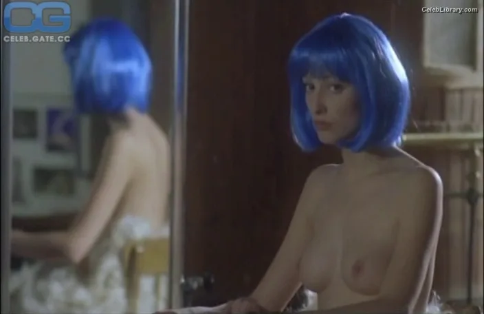 Alexandra Maria Lara photo 12 of 54