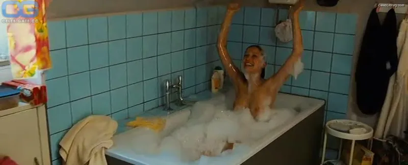 Alexandra Maria Lara photo 13 of 54