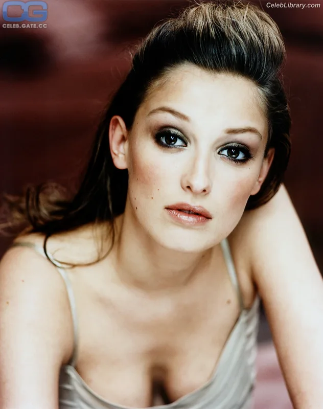 Alexandra Maria Lara photo 3 of 54
