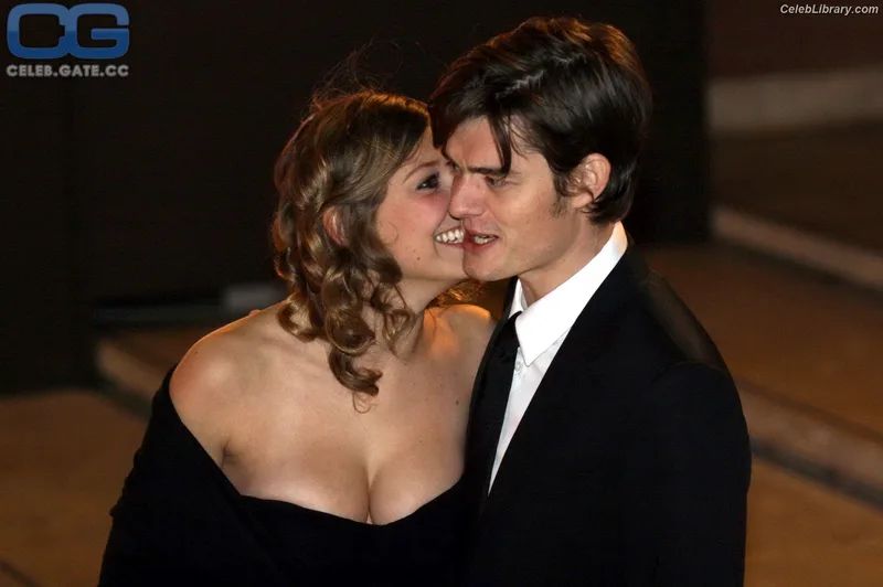 Alexandra Maria Lara photo 4 of 54