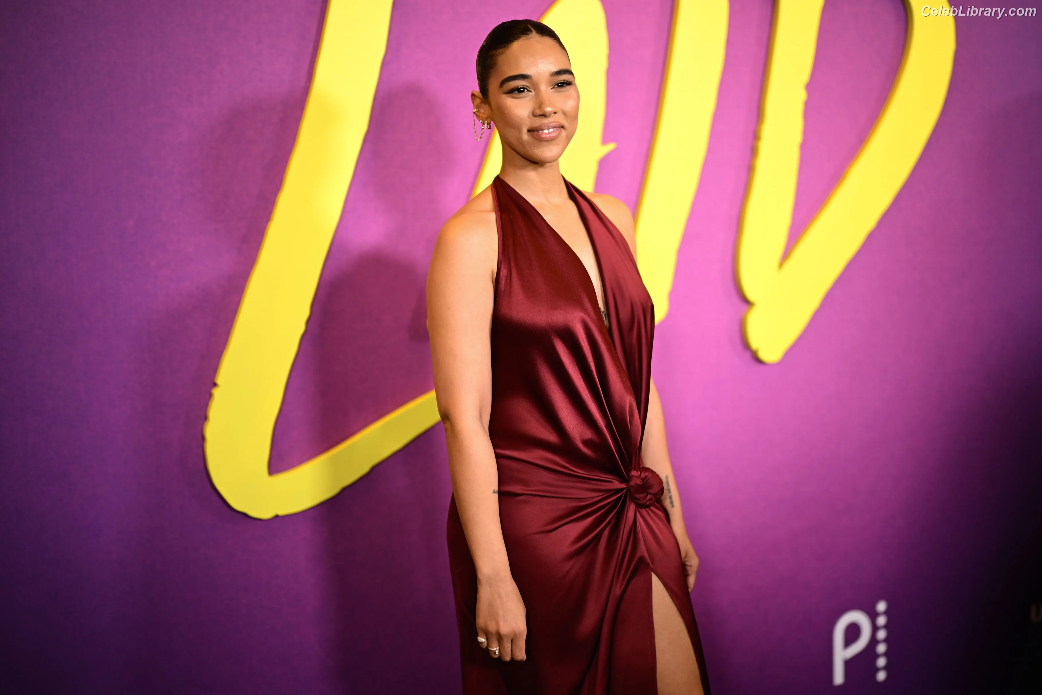 Alexandra Shipp photo 3 of 69