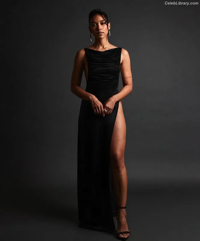 Alexandra Shipp photo 10 of 70