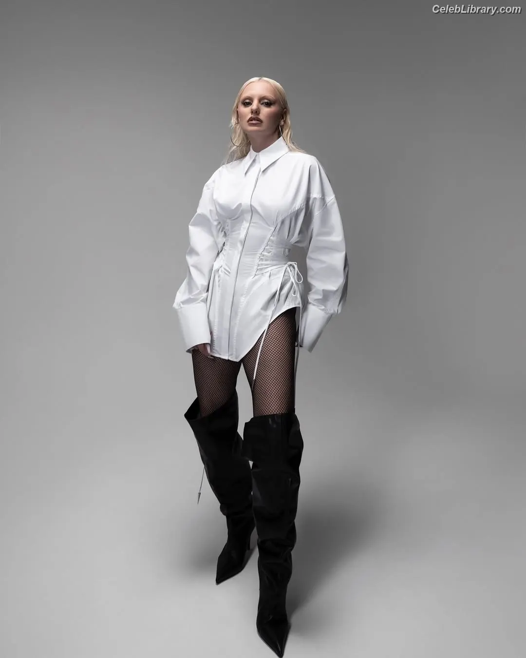 Alexandra Stan photo 12 of 1531