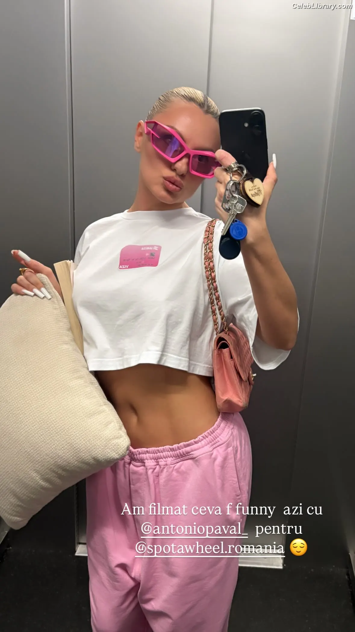 Alexandra Stan photo 17 of 1531