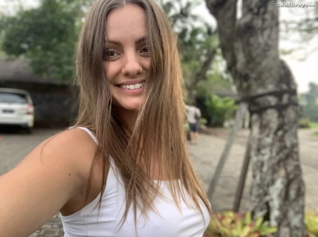 Alexandra Stan photo 21 of 1531