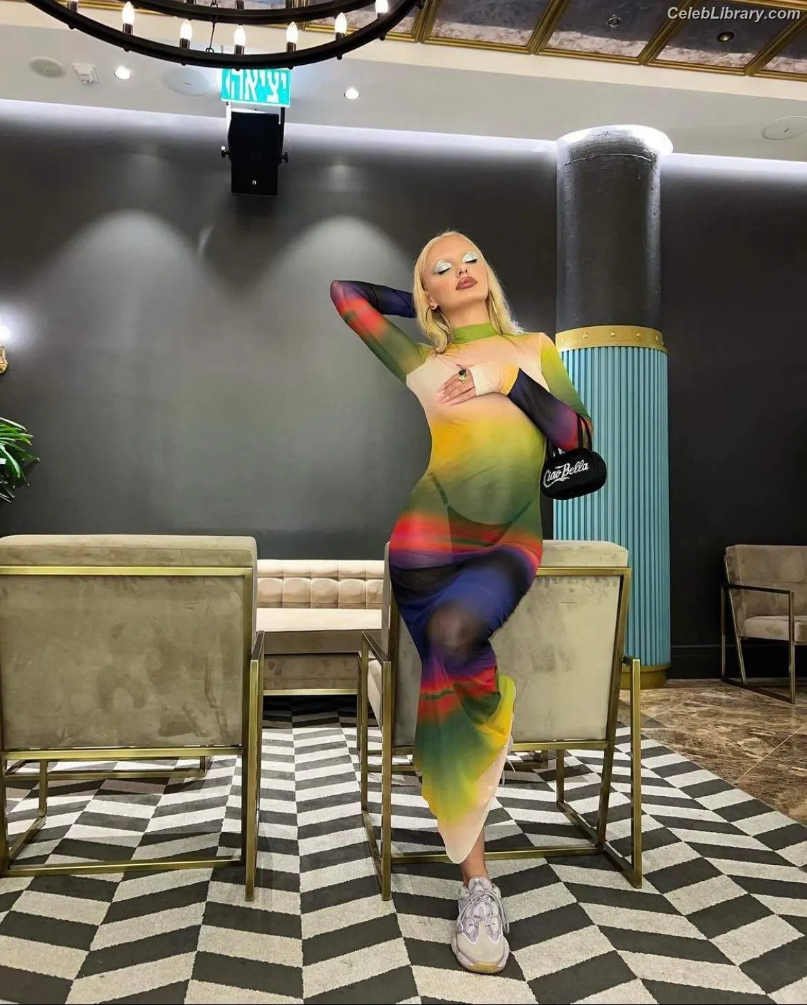Alexandra Stan photo 23 of 1531