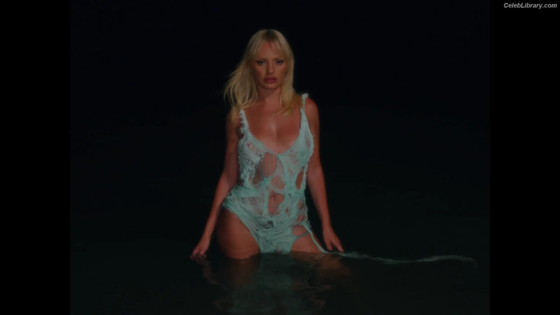 Alexandra Stan photo 9 of 1531