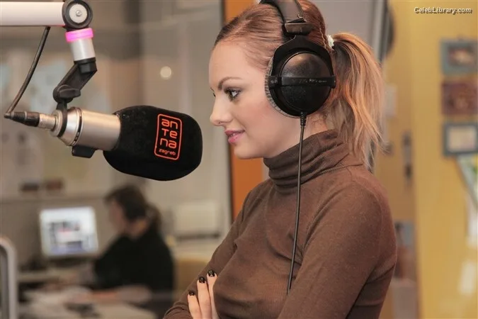 Alexandra Stan photo 3 of 1532