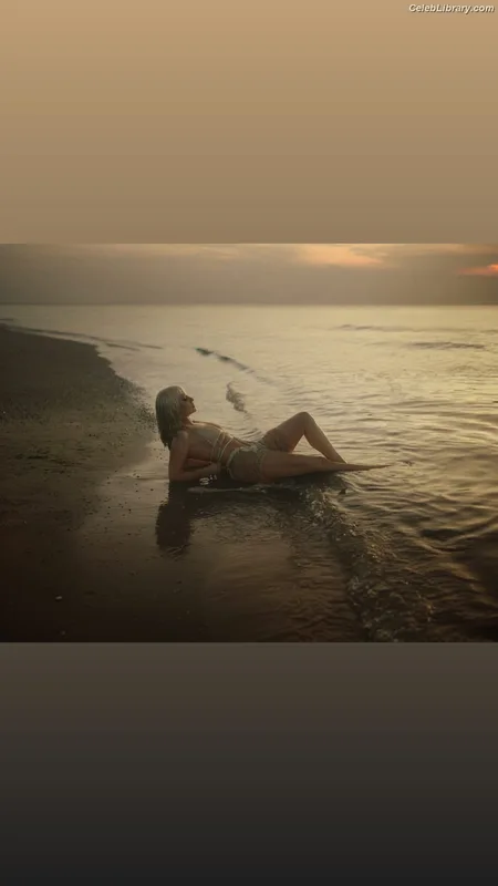 Alexandra Stan photo 5 of 1532