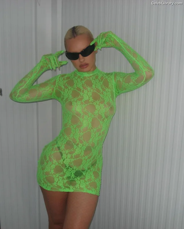 Alexandra Stan photo 20 of 1532