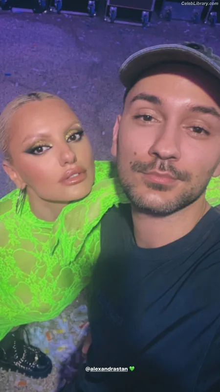 Alexandra Stan photo 6 of 1532