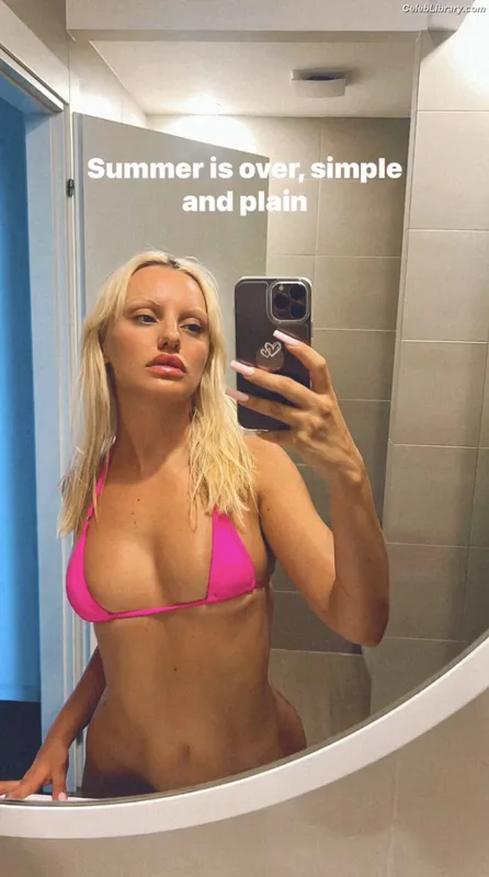 Alexandra Stan photo 1 of 1532
