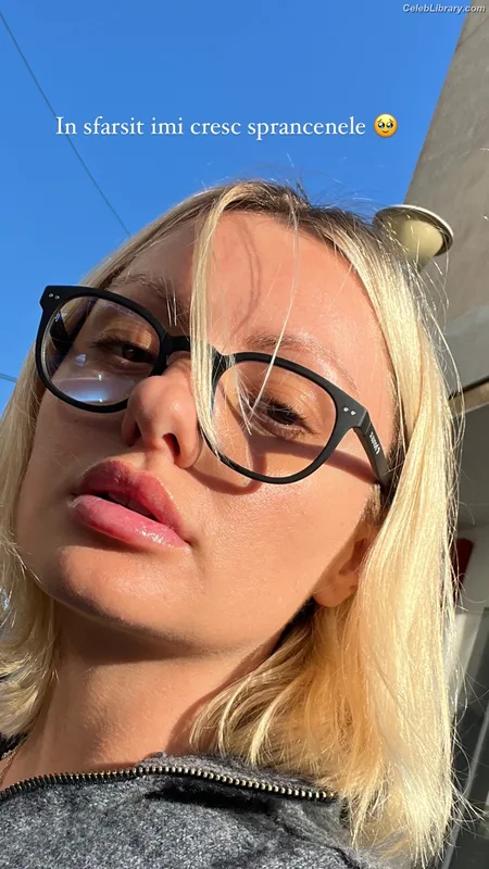 Alexandra Stan photo 4 of 1532