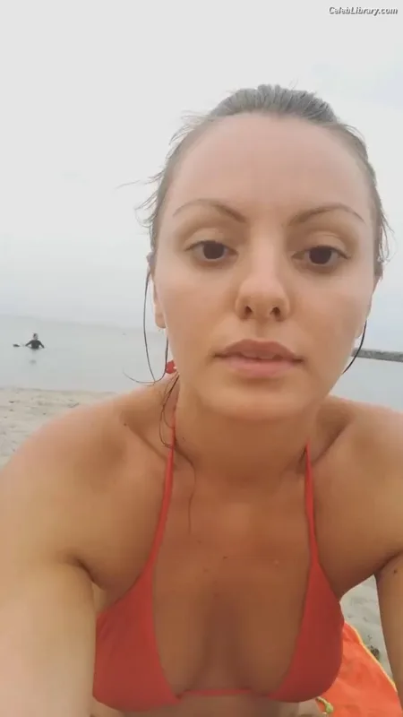 Alexandra Stan photo 11 of 1532