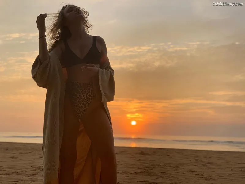 Alexandra Stan photo 19 of 1532