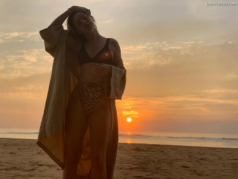 Alexandra Stan photo 22 of 1532