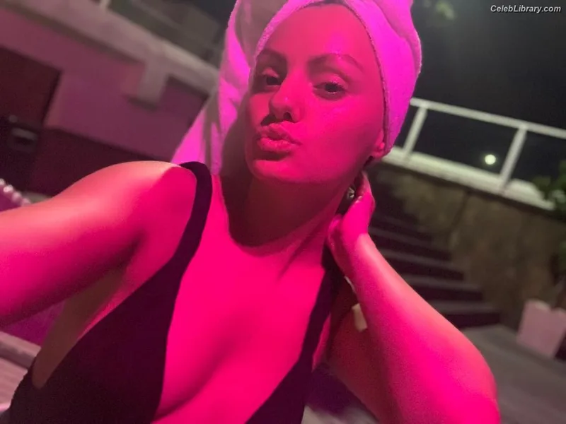 Alexandra Stan photo 17 of 1532