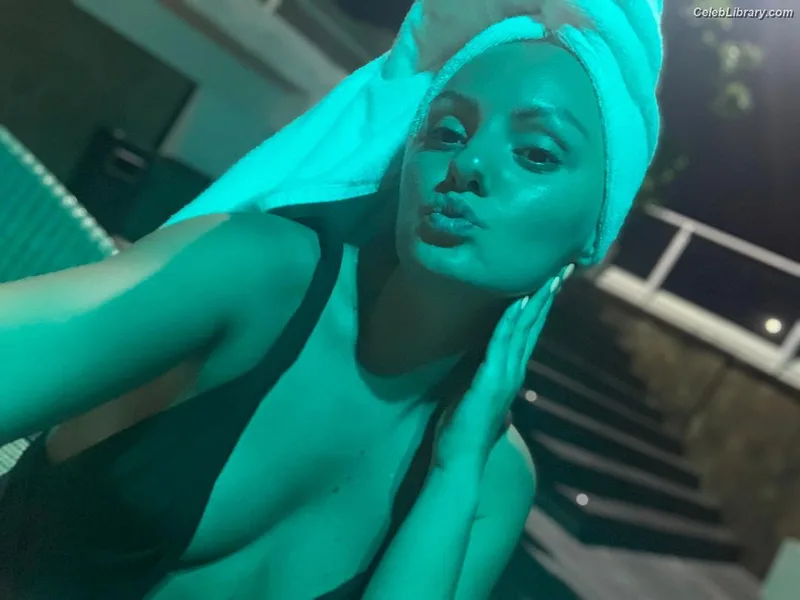 Alexandra Stan photo 20 of 1532
