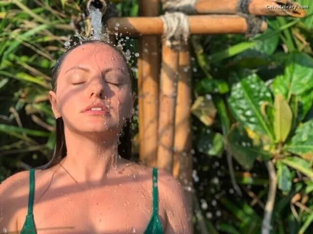 Alexandra Stan photo 14 of 1532